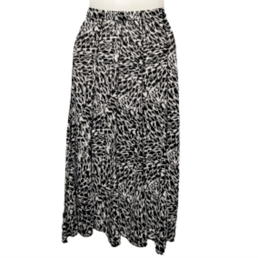 Womens Skirt, Elastic Waist Skirt - Size S,  Size M - NEW
